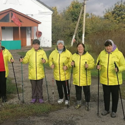 Клуб любителей скандинавской ходьбы "Шагай к здоровью"